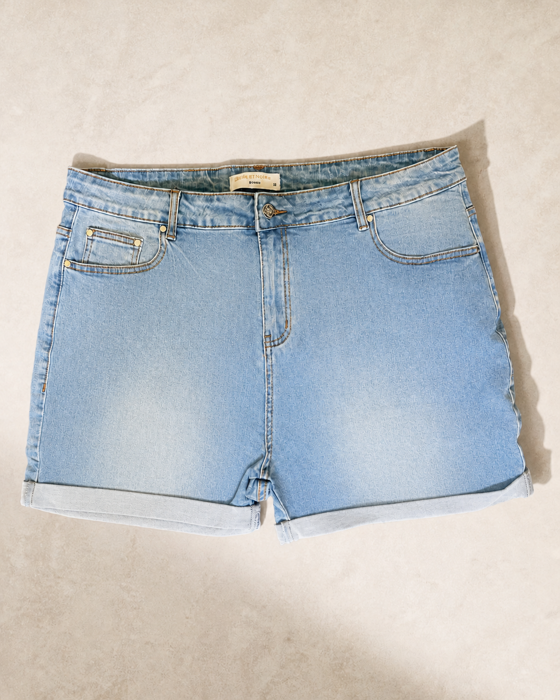 Cadeau light wash shorts, flat front view